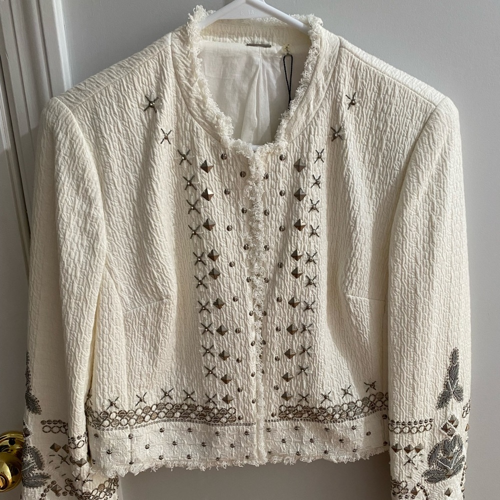 NWT Elie Tahari White Doris Embellished
Jacket Suit